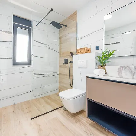 Niksun Zadarvillas *