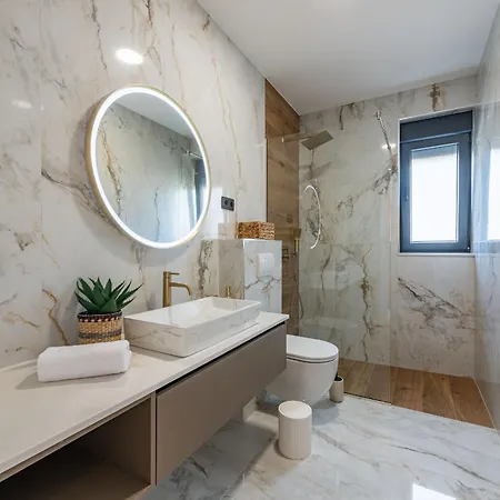 Niksun Zadarvillas וילה ביבינייה