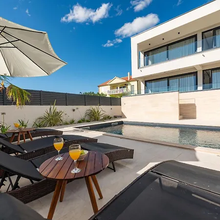 Niksun Zadarvillas וילה *