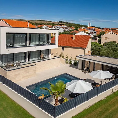 Niksun Zadarvillas וילה *