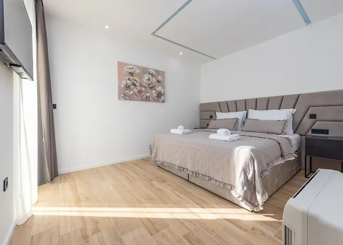 Niksun Zadarvillas Бибинье