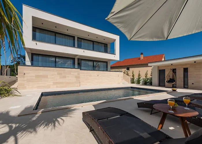 Niksun Zadarvillas Вилла Бибинье