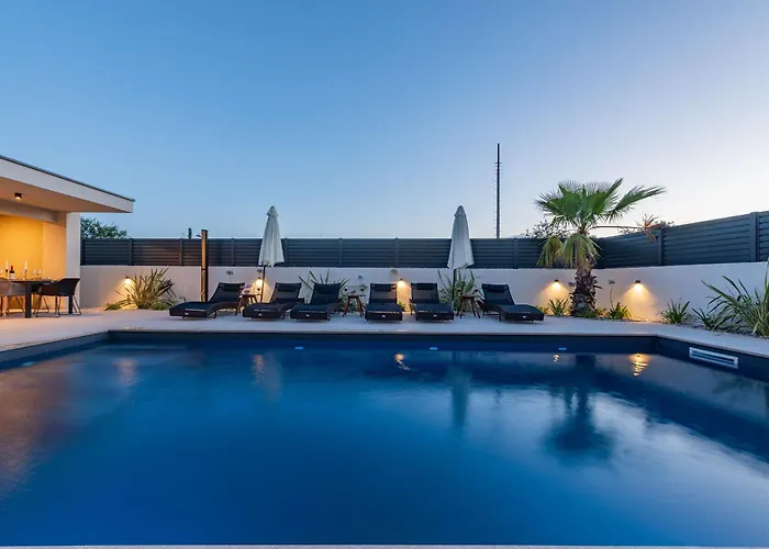 Niksun Zadarvillas Вилла Бибинье